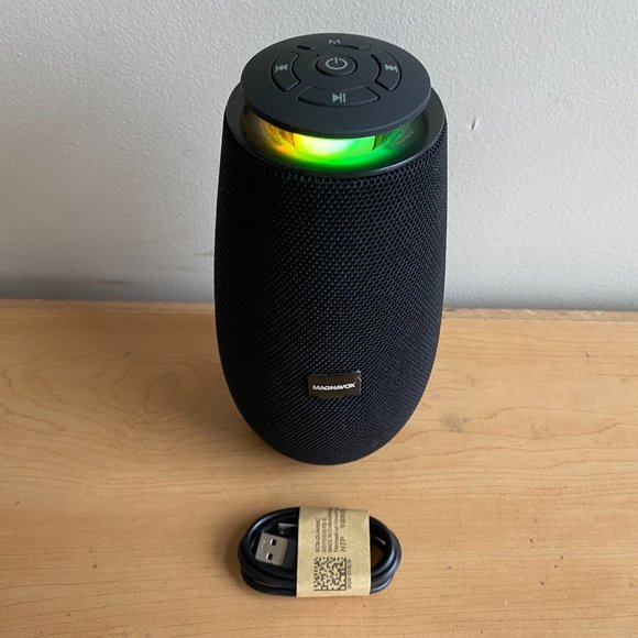 Magnavox MMA37587 Stereo Portable Speaker Color Changing Lights Bluetooth - Picture 1 of 7